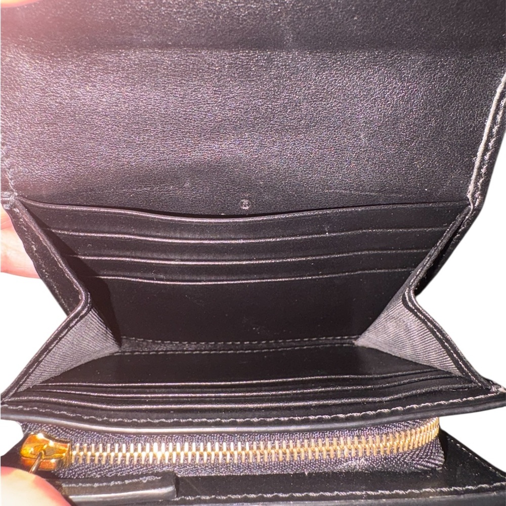 Gucci GG Matelassé Black Leather Wallet EUC - Picture 10 of 10